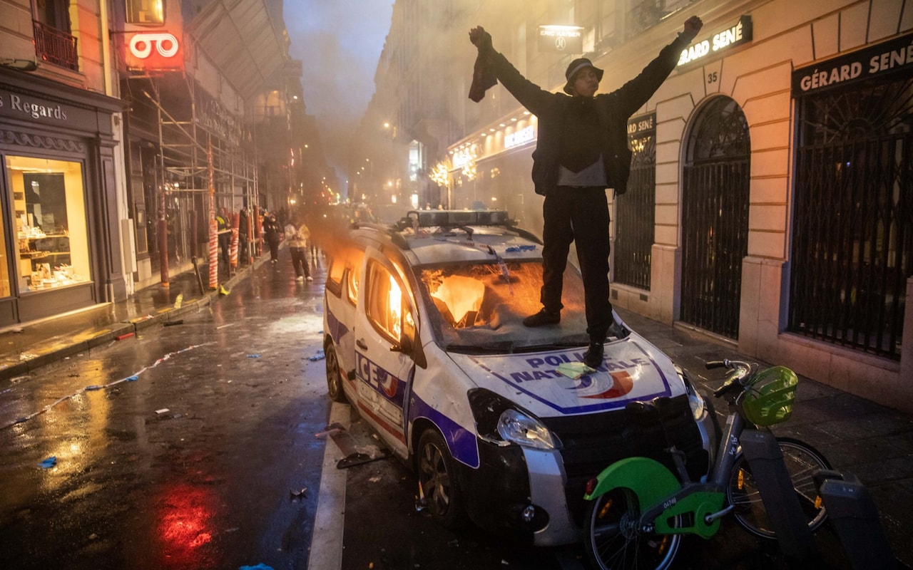 french riots 2018 - And Sene Grard Sen s Regards O Sene