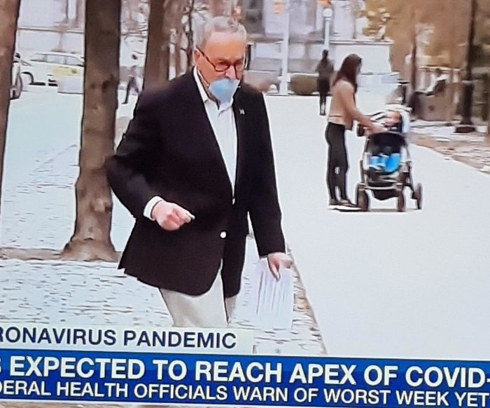 chuck schumer mask - Tonavirus Pandemic Expected To Reach Apex Of Covid Eral Health Officials Warn Of Worst Week Yet