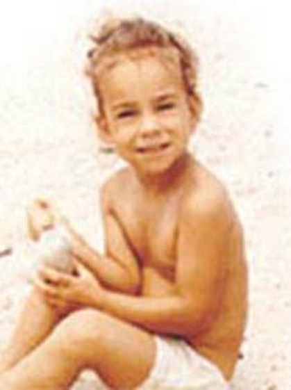 Young Celebs All Grown Up and Hot