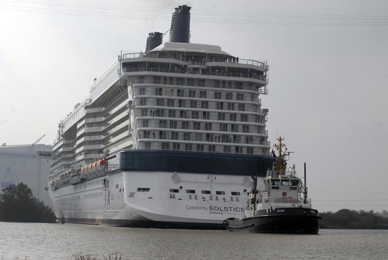 WORLD'S LARGEST CRUISE SHIP