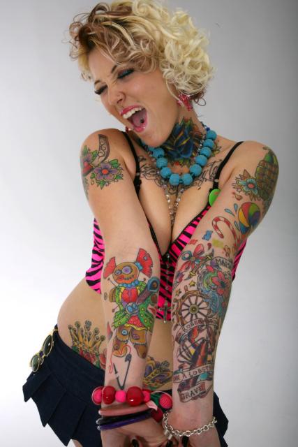 Sexy Women With Tattoos 2