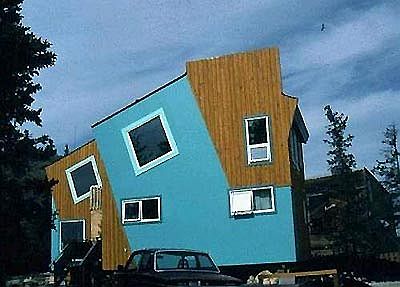 Wacky Foreign Homes