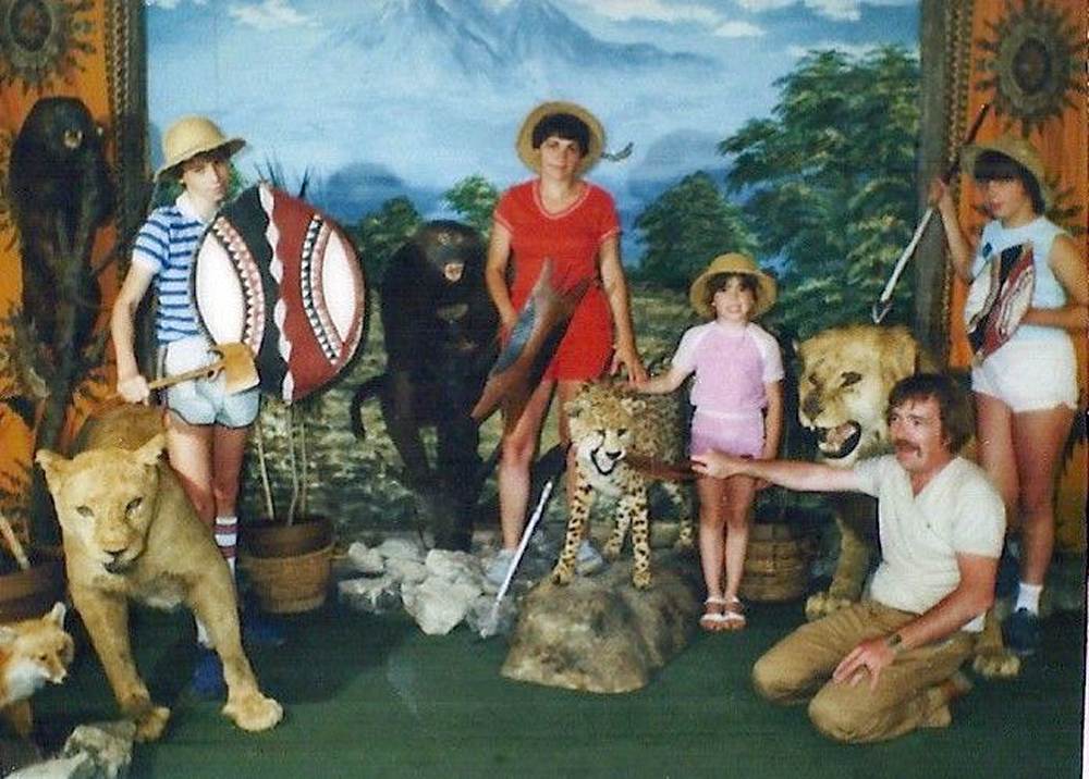 Awkward family vacation pix