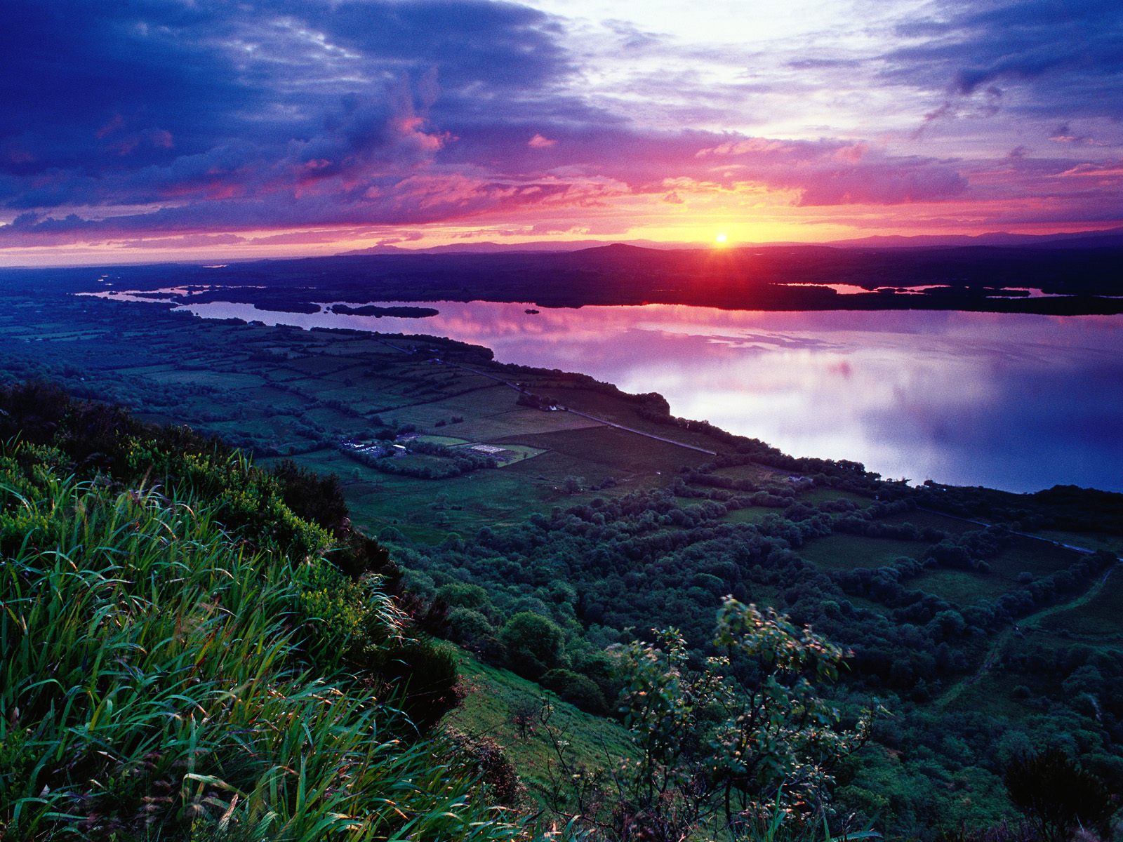 Loch Erne in Ireland