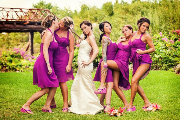 Nice wedge flip flops, ladies. That's the only thing we noticed in this picture...