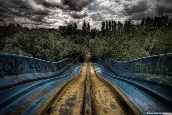 Dadipark: Belgium - Dadipark was one of the oldest amusement parks, opening in 1950! It's now almost entirely demolished and in images, one can almost hear the invisible screams on this roller-coaster ride!