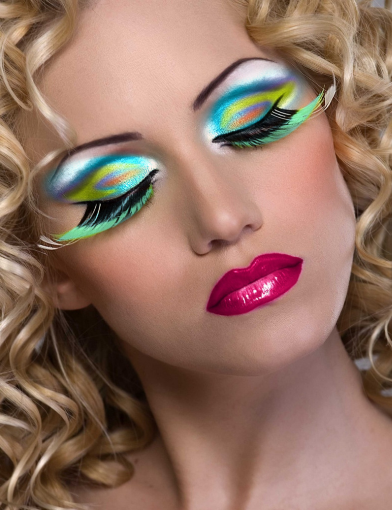 Crazy Eye Makeup - Gallery | eBaum's World