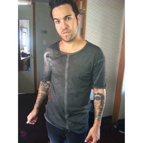 Pete Wentz - He's the bassist for rockers Fall Out Boy. He was born Peter Lewis Kingston Wentz III and his mother is Jamaican.