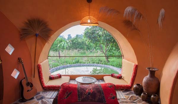 Steve has truly created his own little haven, and we couldn't imagine a more relaxing place to be. Just imagine softly strumming your guitar whilst looking out at the mango trees...