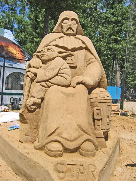 Insanely Detailed Star Wars Sand Sculptures
