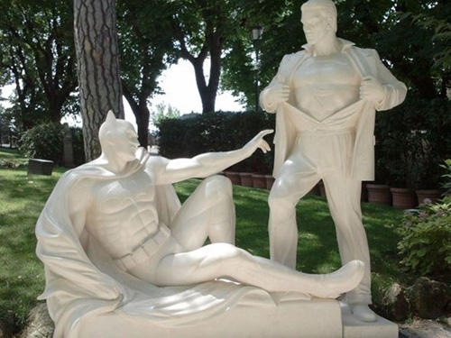 24 Strange WTF Statues