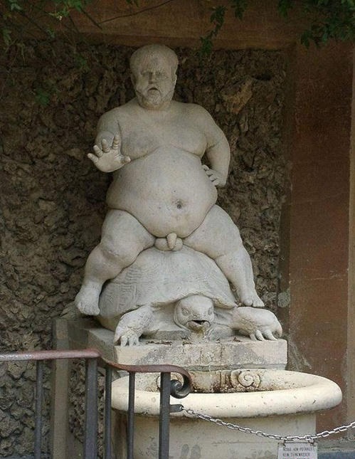 24 Strange WTF Statues