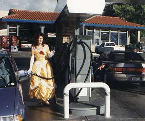 20 Funniest Pics Of Weirdos Pumping Gas