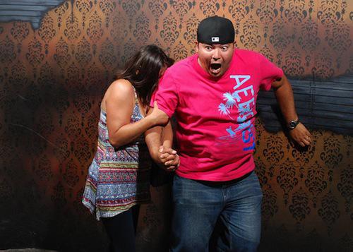 22 Pictures Of People Freaking Out In A Haunted House