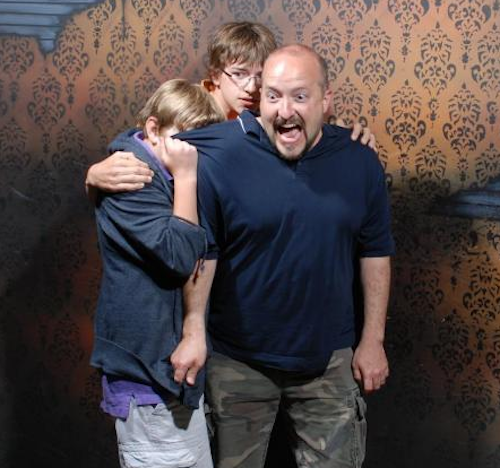 22 Pictures Of People Freaking Out In A Haunted House