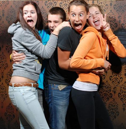 22 Pictures Of People Freaking Out In A Haunted House