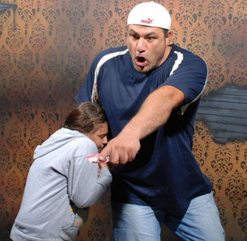 22 Pictures Of People Freaking Out In A Haunted House