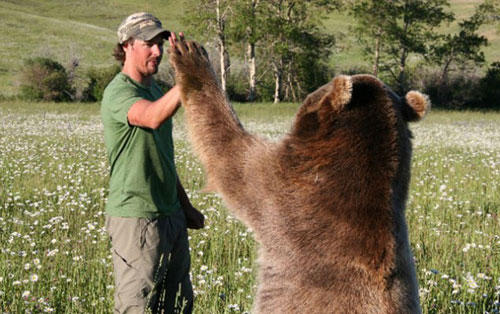 24 Epic High Fives