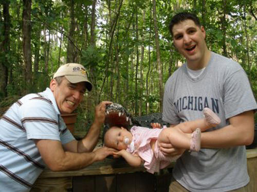 17 Photos of Adults Putting Babies in Danger!