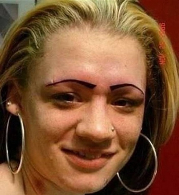 25 Terrible Eyebrow FAILS