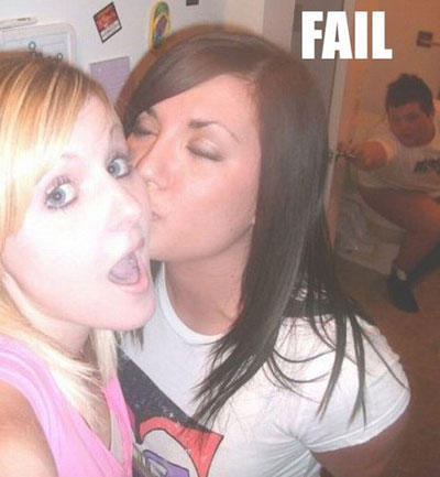 20 Terrible Mirror Photo FAILS!