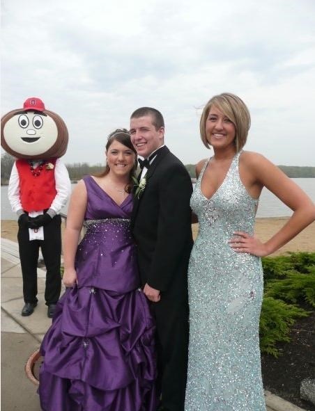 These Prom Photobombs Might Be The Creepiest Ever - Gallery | eBaum's World
