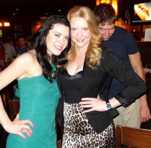 20 Incredibly Creepy Photobombs