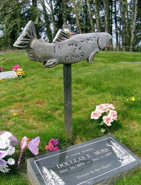 Bizarre Headstones and Grave Sites