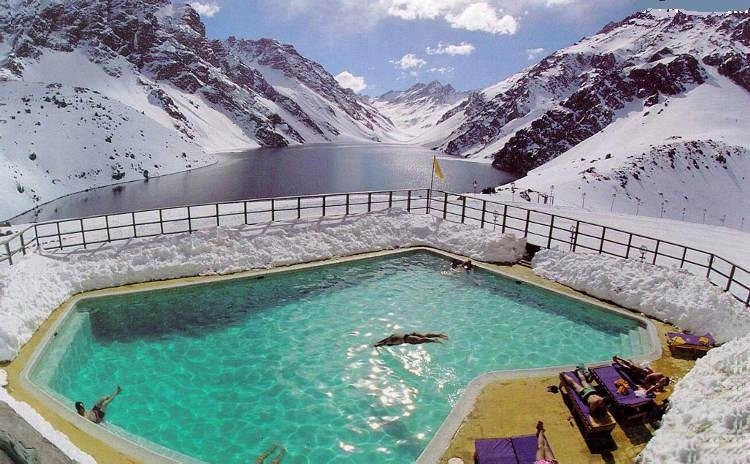 Unusual and Amazing Swimming Pools