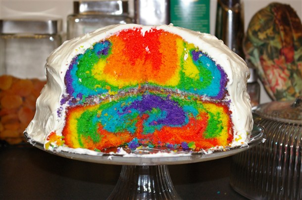 I can feel my face melting just looking at this cake.
