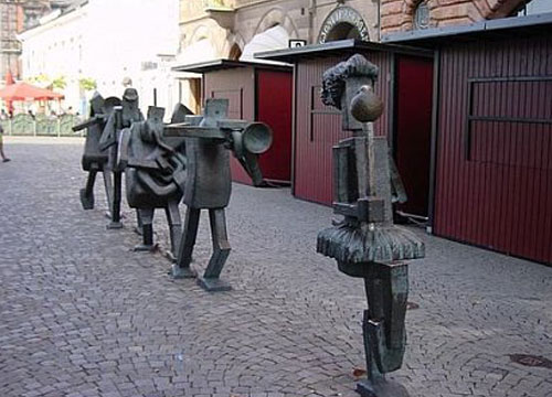 odd and weird statues