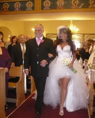 Funny, Sexy and WTF Wedding Album Pictures