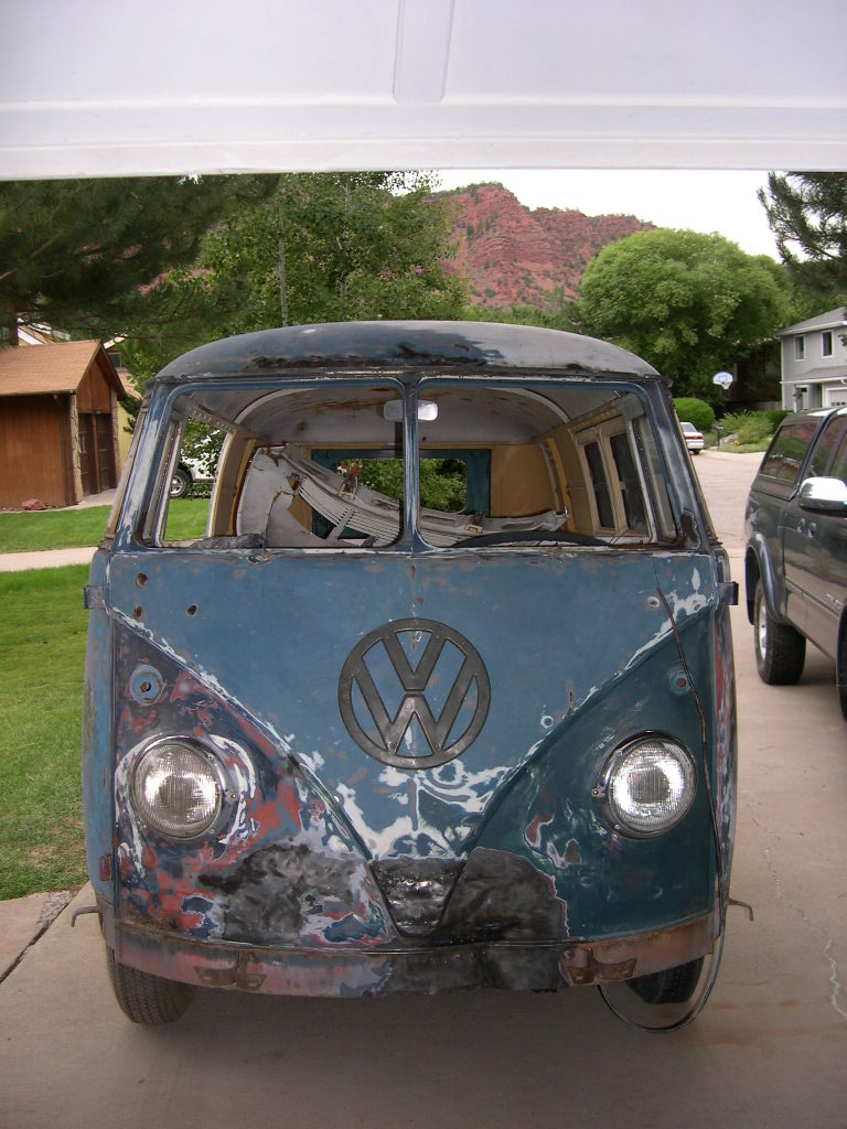 Guy Buys Old VW Finds 14 Pounds of Pot