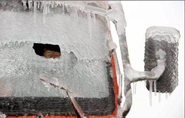 winter ice windshield