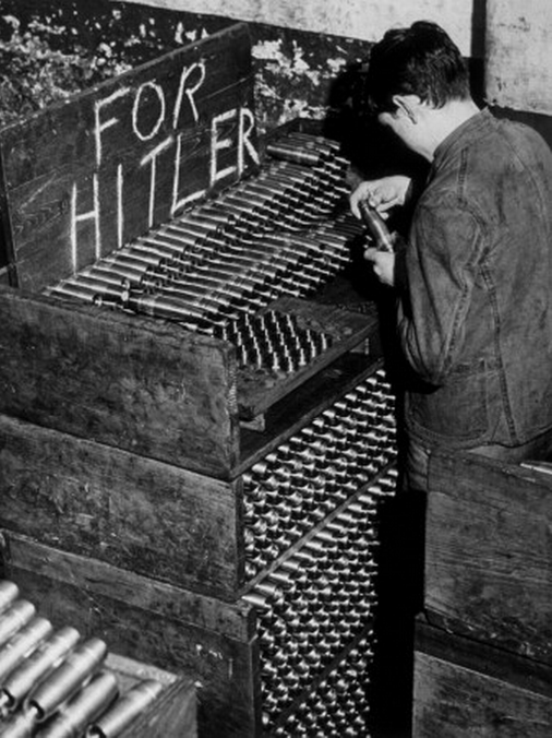 Bullets for Hitler, WWII