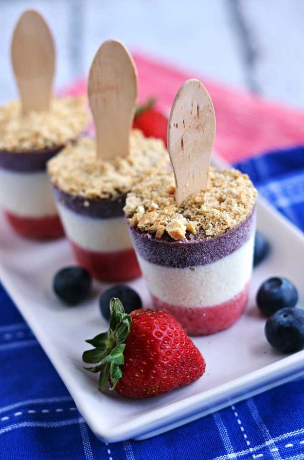 http:blog.hostthetoast.comboozy-red-white-and-blueberry-cheesecake-popsicles