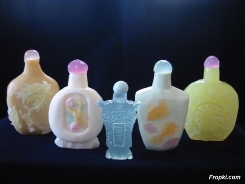 Sculptures on soaps fruits
