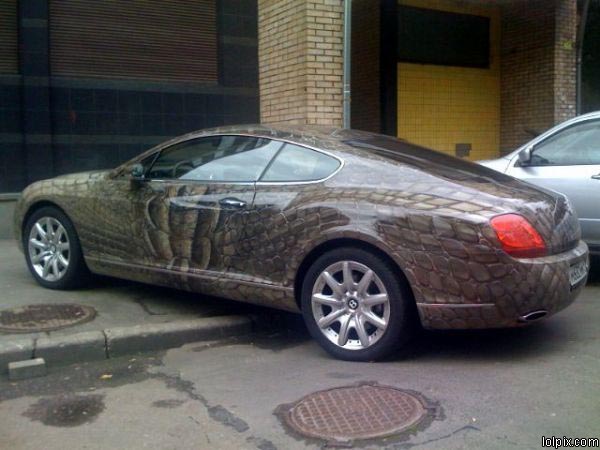 Now that paint job would cost a pretty penny