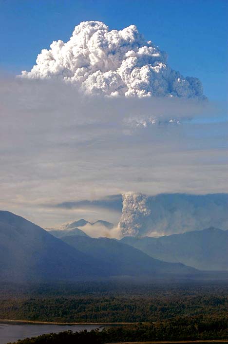 Chaiten volcano erupting