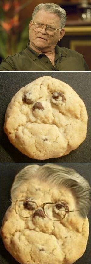 At first I just thought this looked like an angry cookie but on closer inspection I realised it looked exactly like someone.... that someone  is poker guy Tj Cloutier. Spitting image!