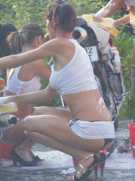 Bucharest Bike Cleaning Babes
