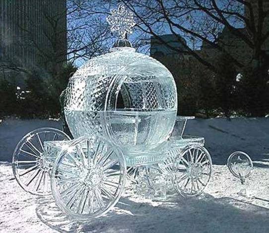Amazing sculptures made of ice