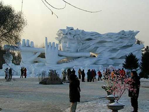 Amazing sculptures made of ice