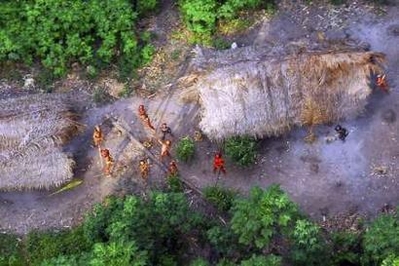 Uncontacted Amazonian tribe photographed