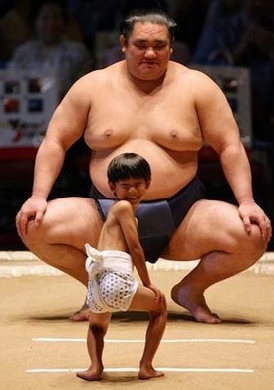 Sumo Wrestlers vs. KIDS