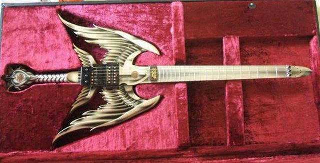 20 of the most Awesome Guitars Ever!