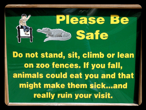 30 bizarre zoo signs