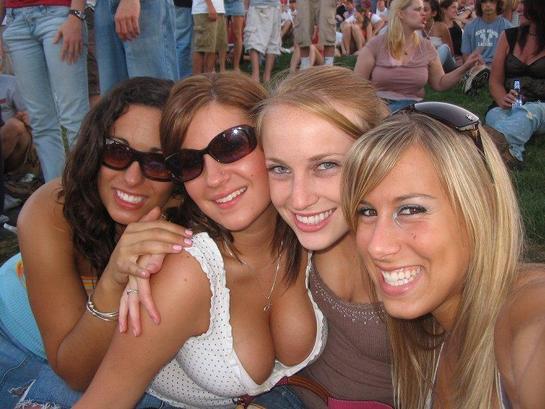 Hot chicks with epic cleavage