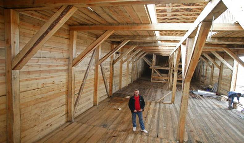 Full size replica of the ark