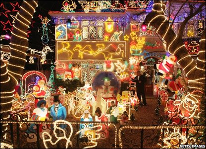 crazy christmas lights uk - R This 3 Getty Images